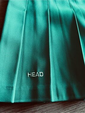 Vintage Head Tennis Skirt
Classic in Kelly Green
Small